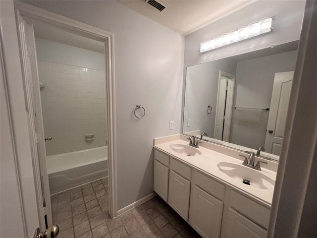 18126 Somerset Knolls, Houston, TX 77094