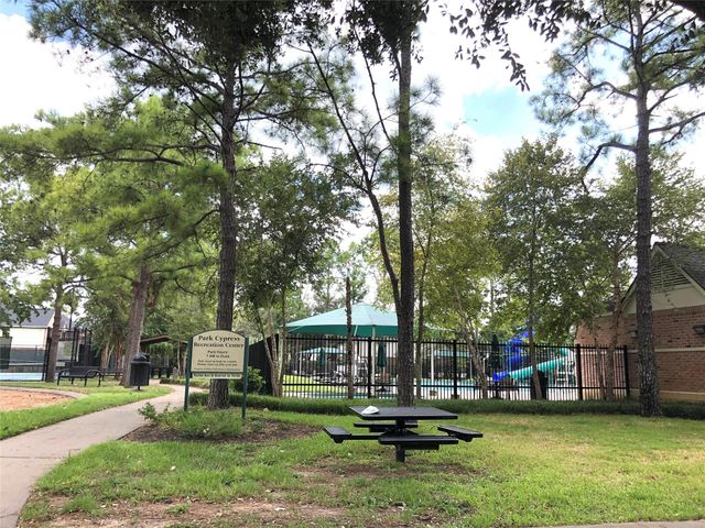 18126 Somerset Knolls, Houston, TX 77094