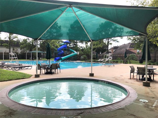 18126 Somerset Knolls, Houston, TX 77094