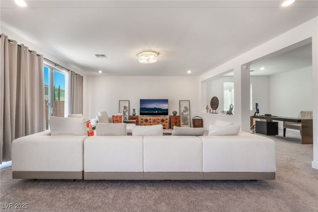 10114 Kettle Valley Street, Las Vegas, NV 89141