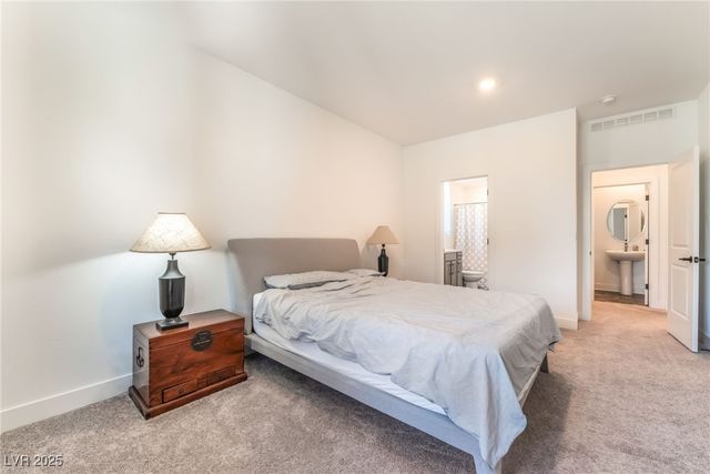 10114 Kettle Valley Street, Las Vegas, NV 89141