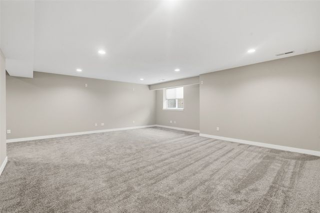 2465 Bluegrass Street, Marion, IA 52302