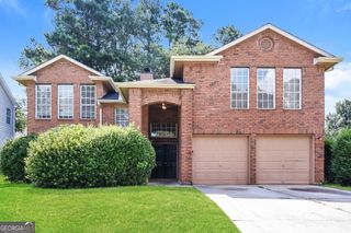 492 Crestwood Court, Lithonia, GA 30058