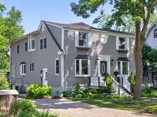 433 S Euclid Avenue, Villa Park, IL 60181