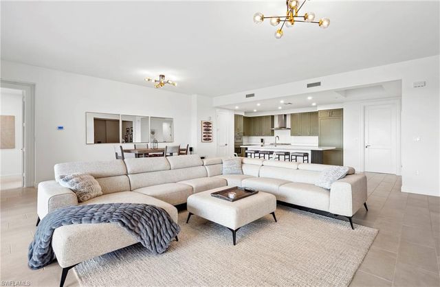 1125 Central AVE 463, Naples, FL 34102