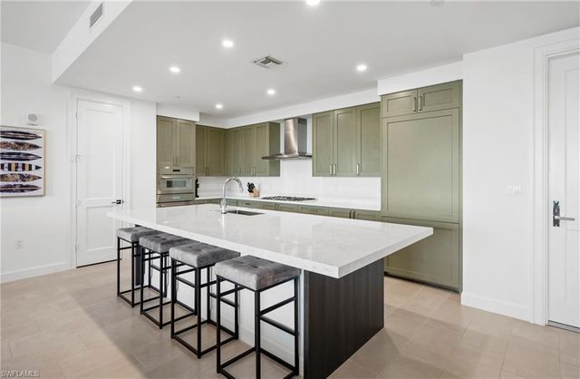 1125 Central AVE 463, Naples, FL 34102