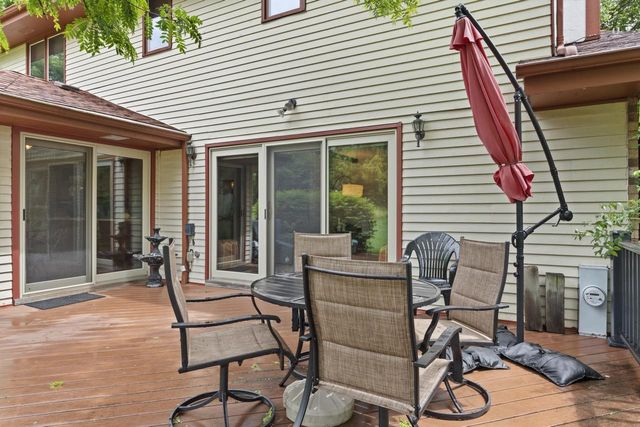 3060 Cone View LANE, Waukesha, WI 53188