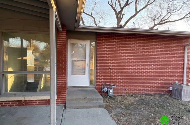 3712-3718 NW 51st Street, Lincoln, NE 68524