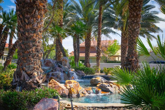 448 Tava Lane, Palm Desert, CA 92211