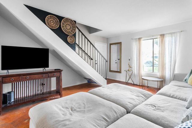 448 Tava Lane, Palm Desert, CA 92211