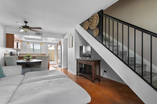 448 Tava Lane, Palm Desert, CA 92211