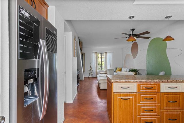 448 Tava Lane, Palm Desert, CA 92211