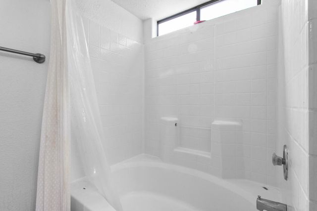 448 Tava Lane, Palm Desert, CA 92211