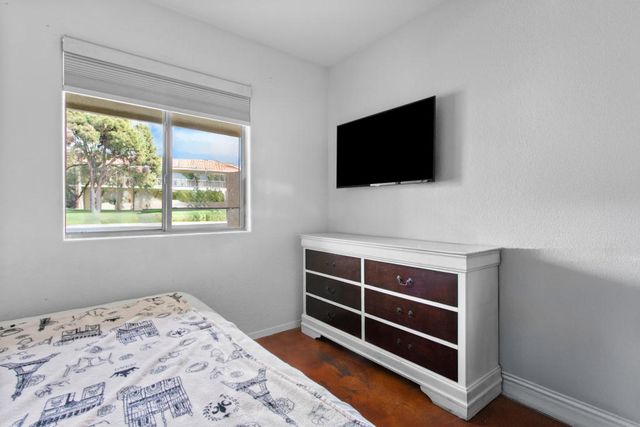 448 Tava Lane, Palm Desert, CA 92211