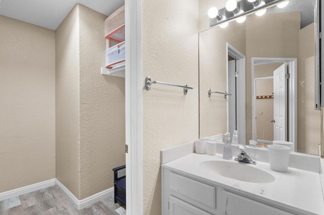 448 Tava Lane, Palm Desert, CA 92211