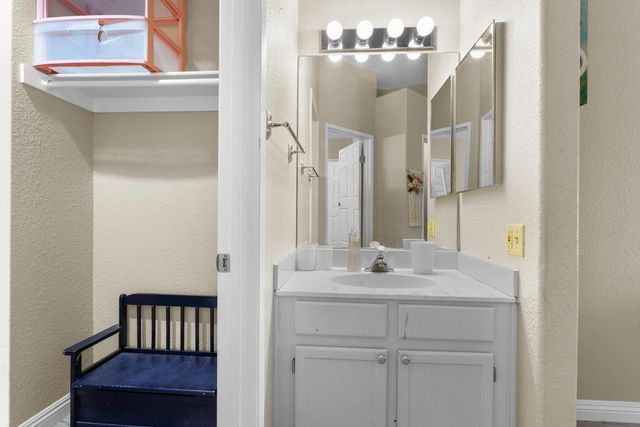 448 Tava Lane, Palm Desert, CA 92211