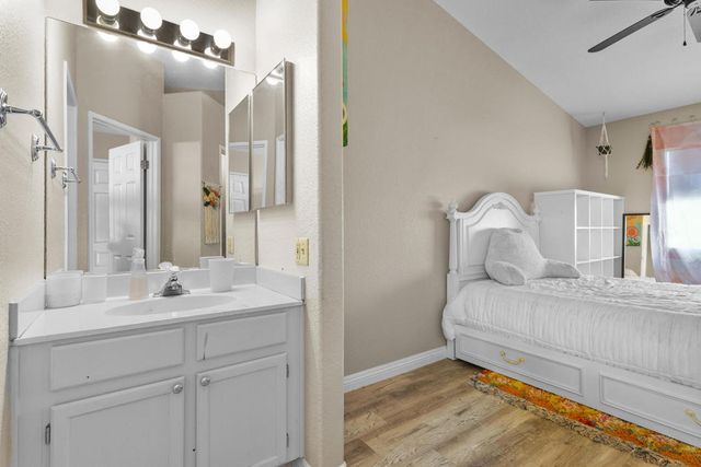 448 Tava Lane, Palm Desert, CA 92211