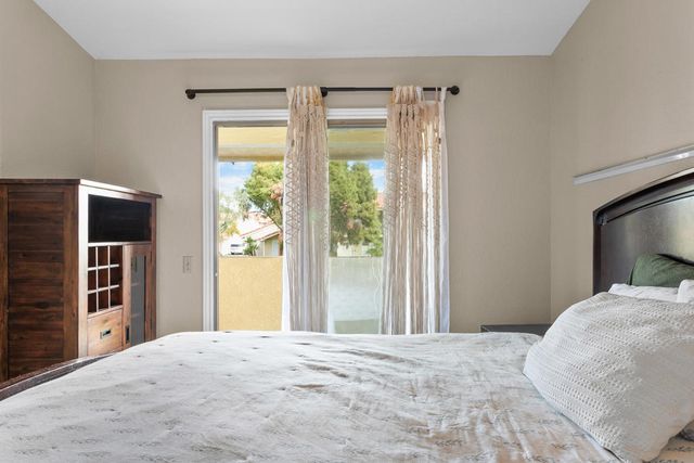 448 Tava Lane, Palm Desert, CA 92211