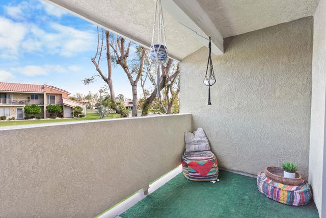 448 Tava Lane, Palm Desert, CA 92211