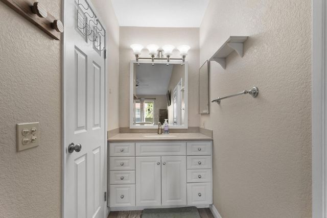 448 Tava Lane, Palm Desert, CA 92211