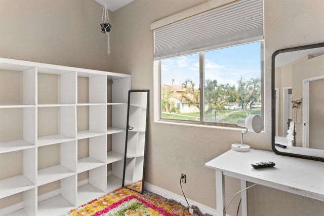 448 Tava Lane, Palm Desert, CA 92211