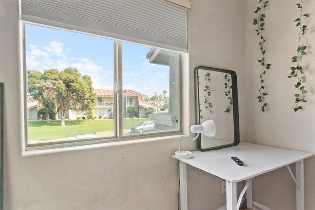 448 Tava Lane, Palm Desert, CA 92211