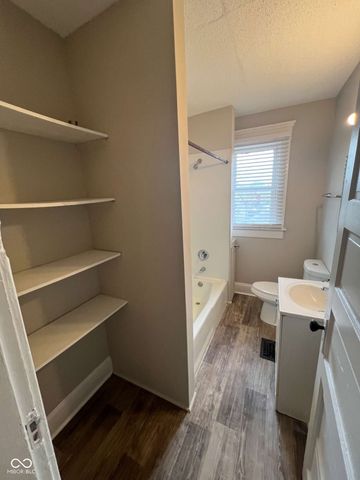 826 N Beville Avenue, Indianapolis, IN 46201