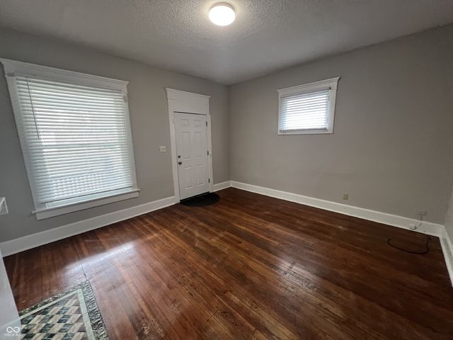 826 N Beville Avenue, Indianapolis, IN 46201