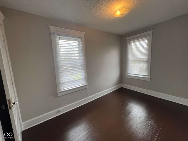 826 N Beville Avenue, Indianapolis, IN 46201