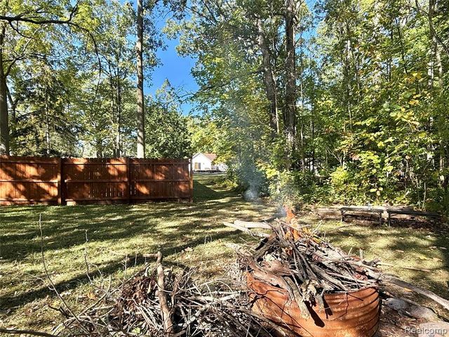 3610 State Road, Fort Gratiot, MI 48059