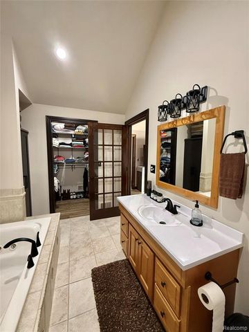 3610 State Road, Fort Gratiot, MI 48059