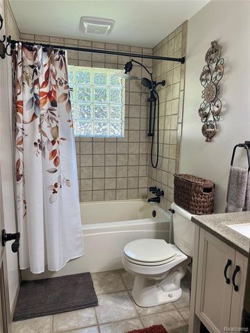 3610 State Road, Fort Gratiot, MI 48059