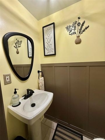 3610 State Road, Fort Gratiot, MI 48059