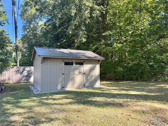 3610 State Road, Fort Gratiot, MI 48059