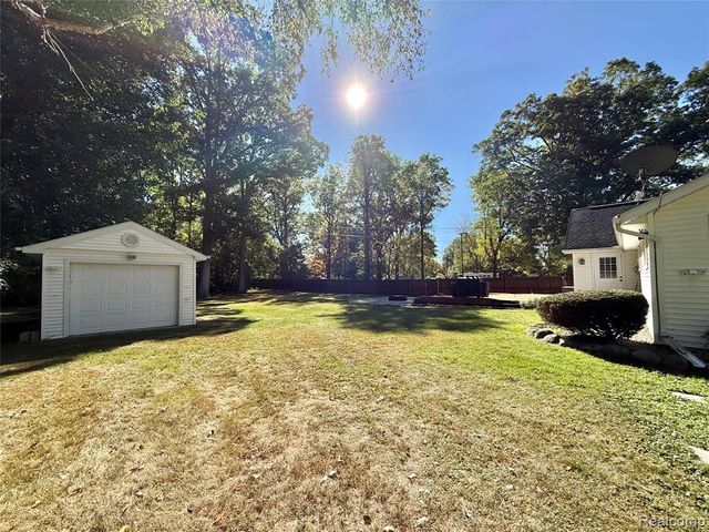 3610 State Road, Fort Gratiot, MI 48059