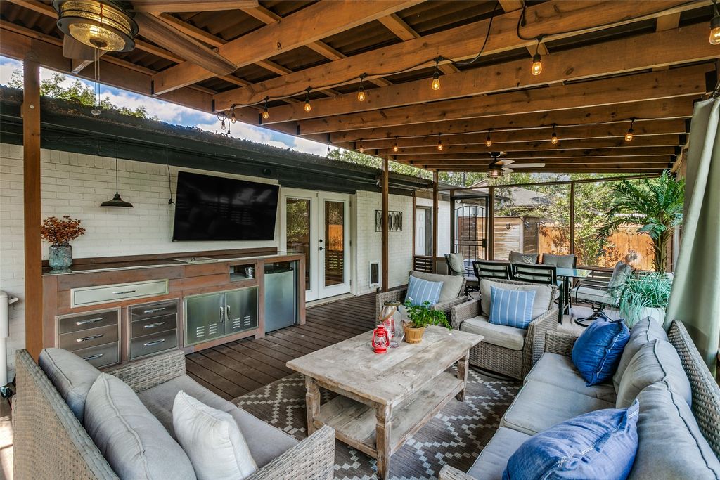 3817 Springbranch Drive, Benbrook, TX 76116 — exterior