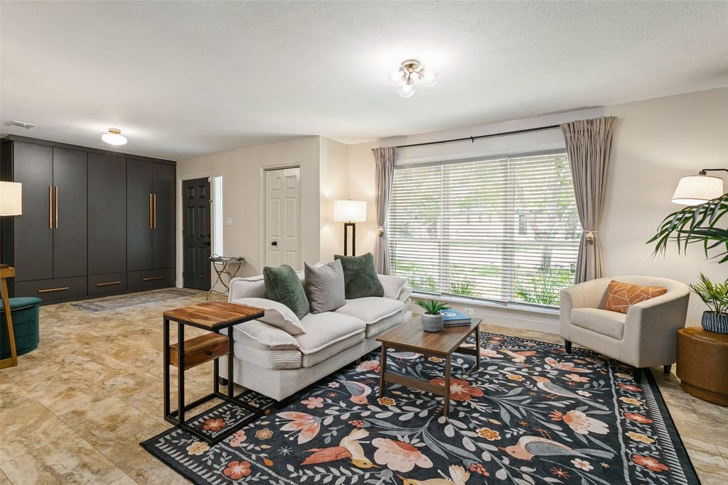 3817 Springbranch Drive, Benbrook, TX 76116 — photo 4
