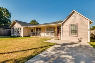 703 S Delaware Street, Irving, TX 75060