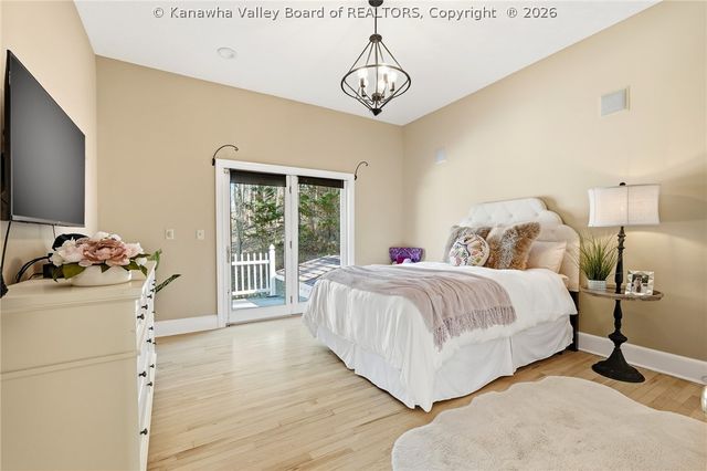 11 Chatwood Road, Charleston, WV 25304
