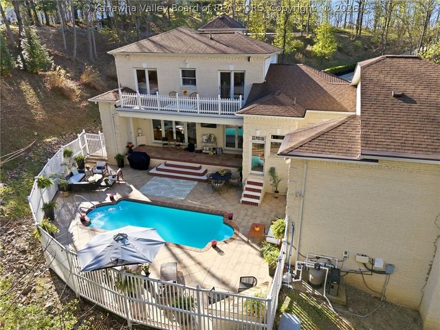 11 Chatwood Road, Charleston, WV 25304