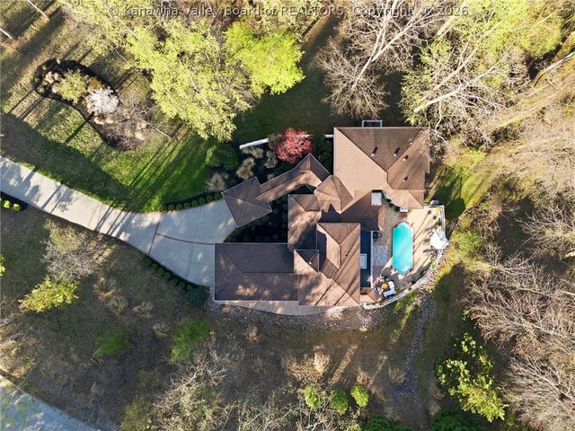 11 Chatwood Road, Charleston, WV 25304