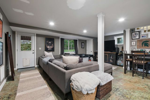 320 Garrett Dr, Nashville, TN 37211