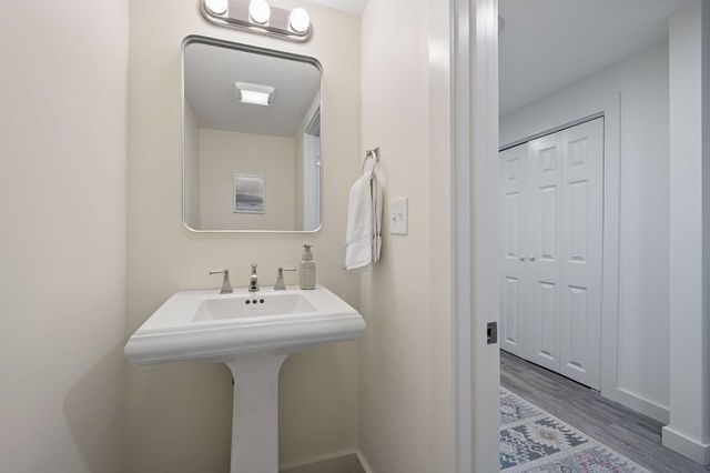 320 Garrett Dr, Nashville, TN 37211