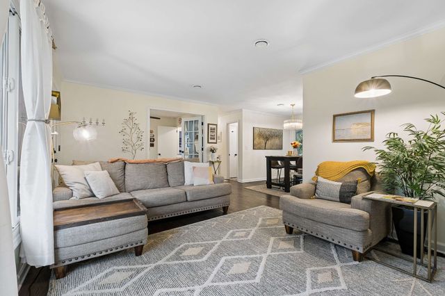320 Garrett Dr, Nashville, TN 37211
