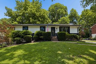 320 Garrett Dr, Nashville, TN 37211