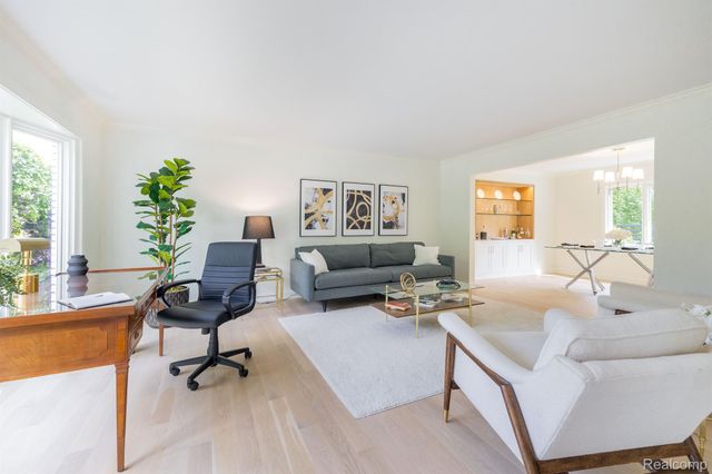 655 CANTERBURY Road, Grosse Pointe Woods, MI 48236