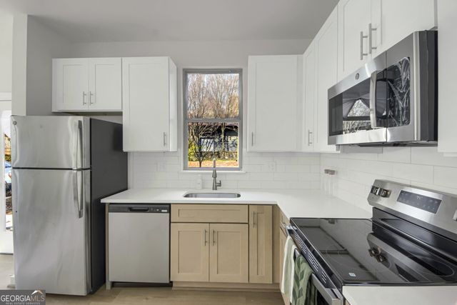 1070 Dill Avenue SW 204, Atlanta, GA 30310