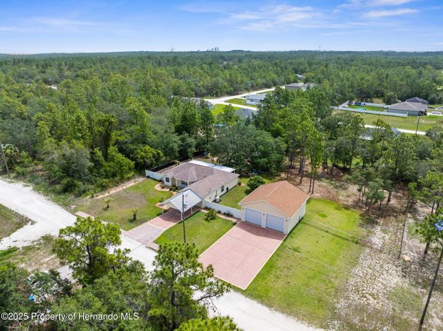 13444 English Parrot Road, Weeki Wachee, FL 34614
