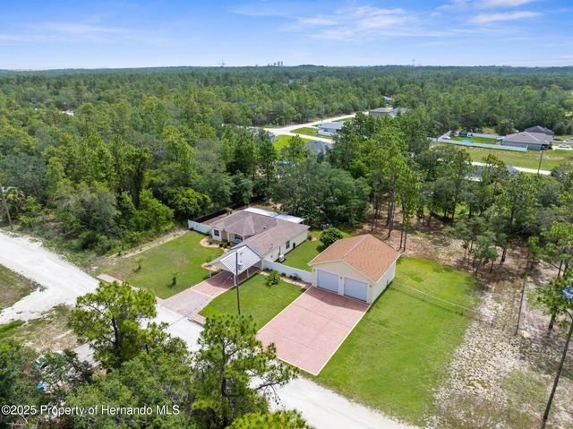 13444 English Parrot Road, Weeki Wachee, FL 34614