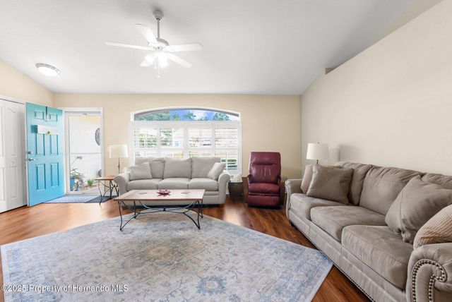 13444 English Parrot Road, Weeki Wachee, FL 34614